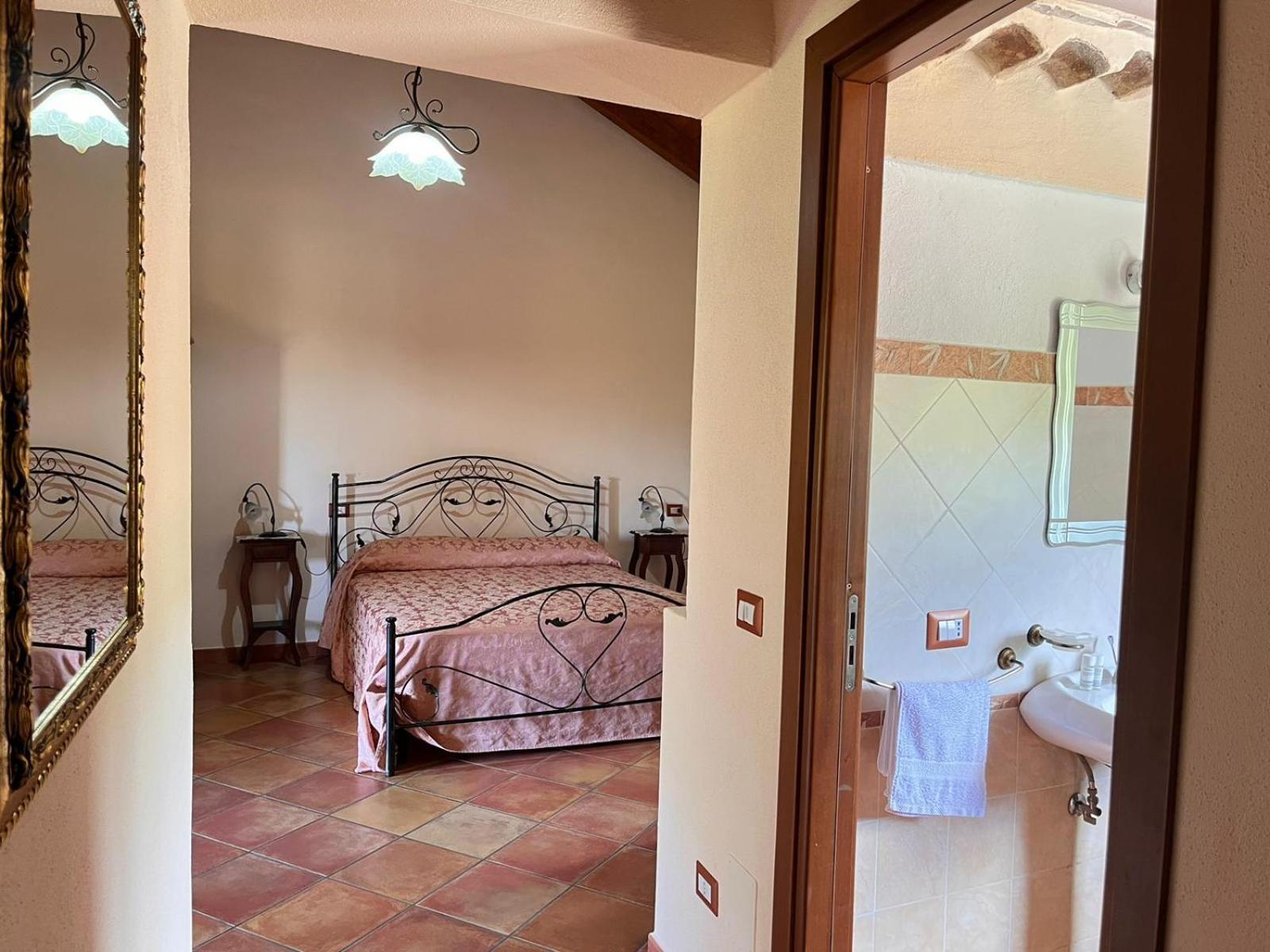 Country House B&B Antica Dimora Del Sole Camerota Eksteriør billede