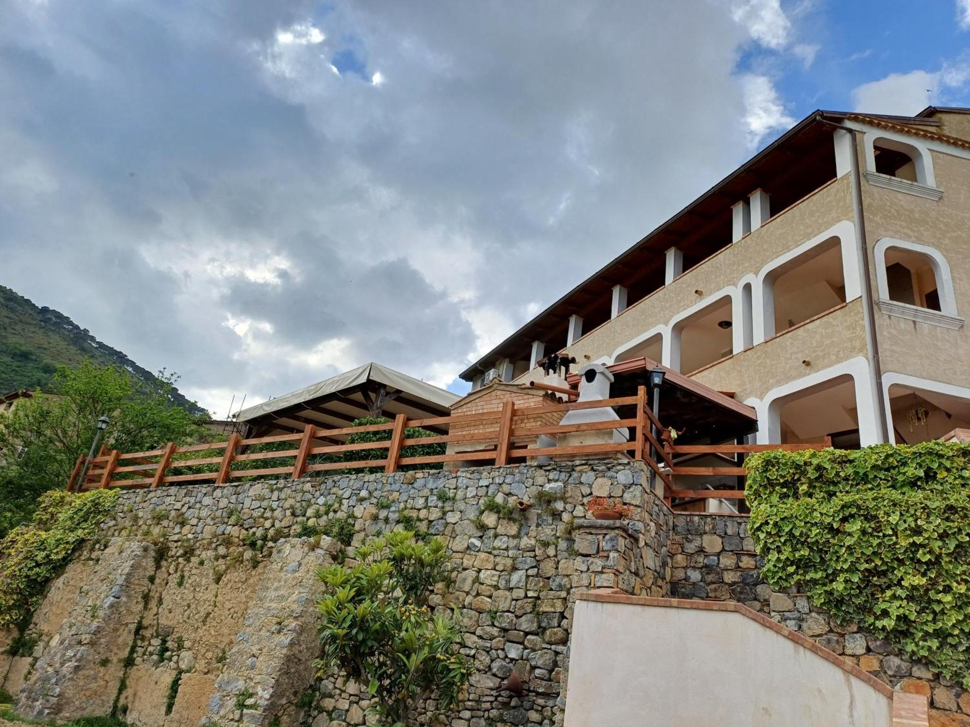 Country House B&B Antica Dimora Del Sole Camerota Eksteriør billede